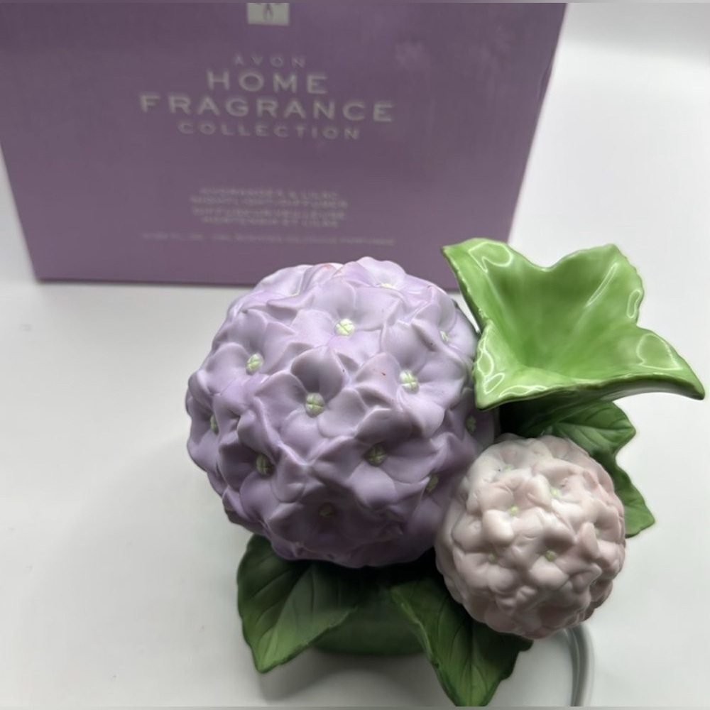 Vintage AVON Home, fragrance collection, hydrangea & lilac nightlight diffuser